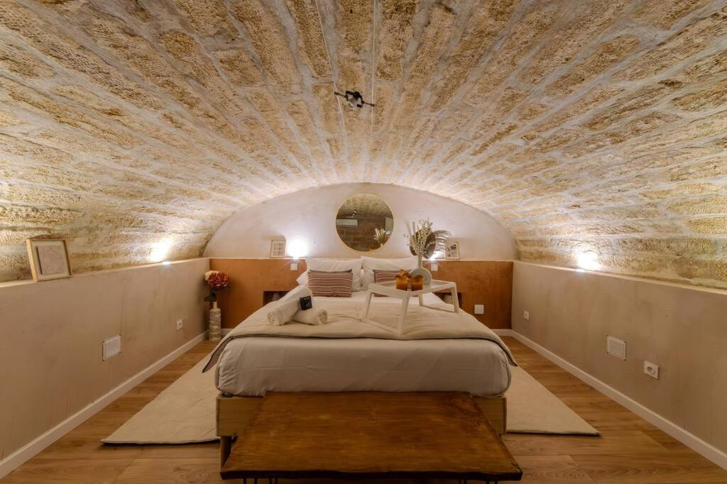 La Suite Eximia Avec Patio - Parking Souterrain Inclus - Centre Historique Монпелье Экстерьер фото